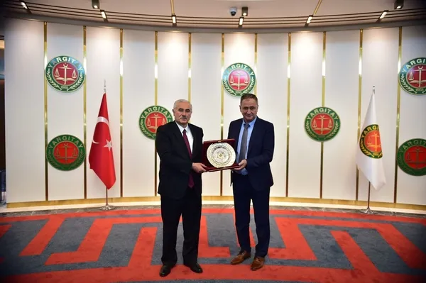 yargitay-baskani-akarca-bosna-hersek-heyetini-kabul-etti-1655834093859.jpeg