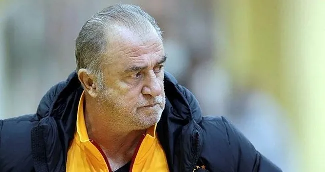 5 maç ceza aldı derbide sahada