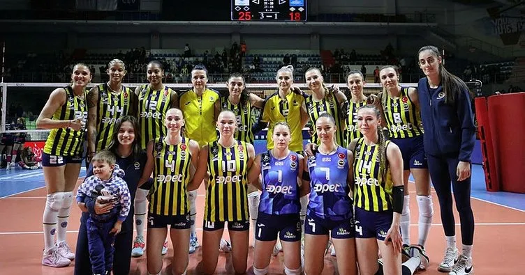 Fenerbahçe Opet CEV Şampiyonlar Ligi’nde çeyrek finalde!