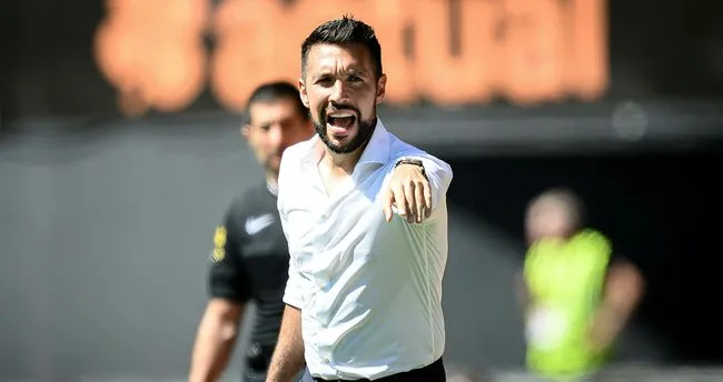 Ajax, teknik direktör Francesco Farioli ile anlaştı