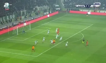 Galatasaraylı futbolcuların penaltı beklediği an