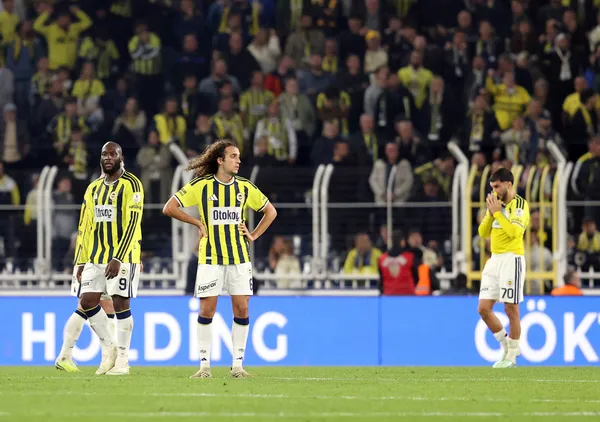 fenerbahce-one-gectigi-maclarda-ustunlugu-koruyamiyor-1793471749327.jpg