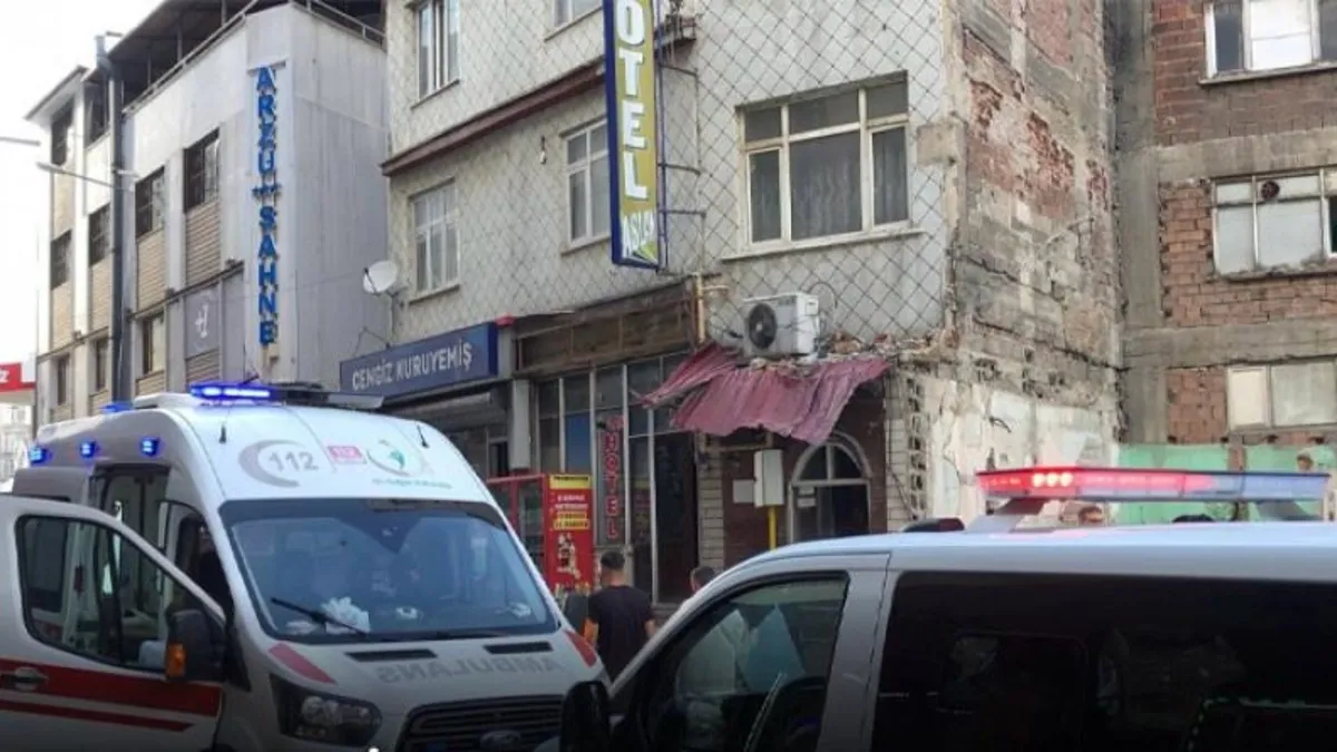 Elazığ’da otel odasında 6 gündür haber alınamayan yaşlı adam ölü bulundu Elazığ’da otel odasında 6 gündür haber alınamayan yaşlı adam ölü bulundu