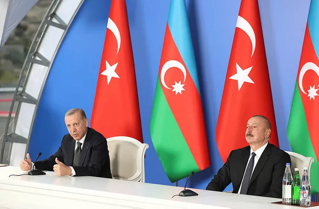 son-dakika-baskan-erdogan-ve-aliyevden-ortak-aciklama-turkiye-dunyada-onemli-bir-guc-merkezidir-1666280398423.jpg SON DAKİKA | Başkan Erdoğan ve Aliyev’den ortak açıklama: Türkiye dünyada önemli bir güç merkezidir
