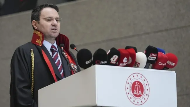 Akın Gürlek İş Başında