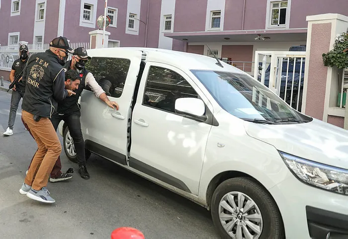 son-dakika-bursadaki-bombali-eylemin-failini-chp-uyeleri-saklamis-operasyonun-detaylari-ortaya-cikti-1666856202085.jpg