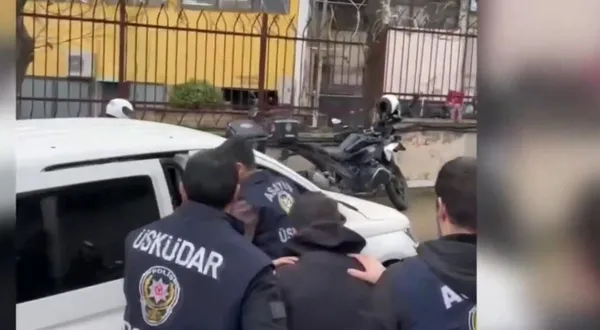 uskudarda-cakarli-sahtekar-yakalandi-polisin-dur-ihtarina-uymadi-1737027361604.jpg
