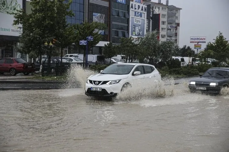 SON DAKİKA: Ankara’yı sel vurdu! ’Bu afetlik durum değil, Ankara’nın Büyükşehir Belediye Başkanı yok
