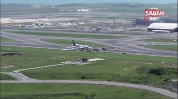 İstanbul Havalimanı’nda gövdesi üzerine inen Fedex adlı kargo uçağı böyle görüntülendi