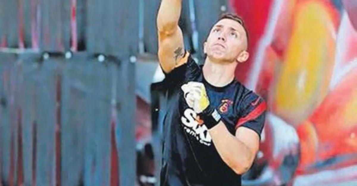 Muslera Donduruluyor Ozturk Kaleye Son Dakika Haberler