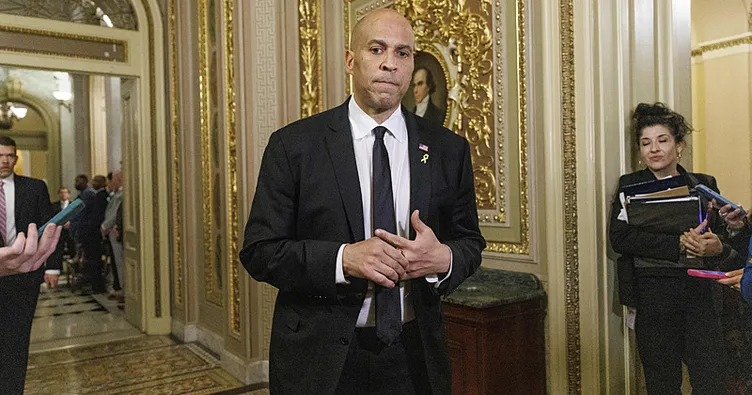 ABD’li senatörden rekor: Trump’ı böyle protesto etti