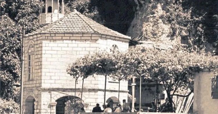 Asmalı Kahve ve şişedeki gemi Akdeniz Haberleri