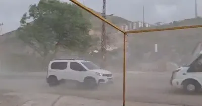 Tunceli’de kısa süreli rüzgar tozu dumana kattı #tunceli