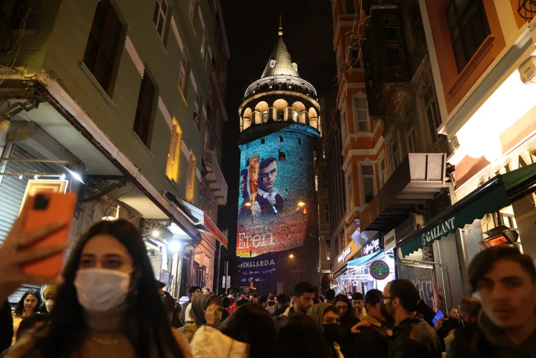 Eren Bülbül’ün doğum gününe özel görseller Galata Kulesi’ne yansıtıldı!