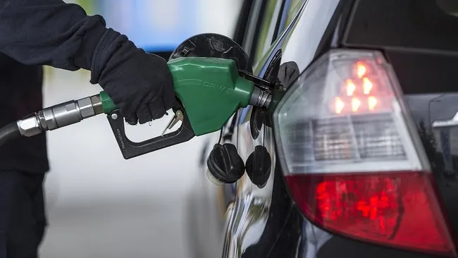 abdde-petrol-rezervleri-alarm-veriyor-son-43-yilin-en-dusuk-seviyesi-1786392739666.jpg ABD'de petrol rezervleri alarm veriyor: Son 43 yılın en düşük seviyesi!