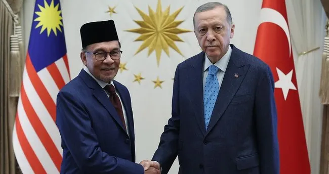 Başkan Erdoğan, Malezya Başbakanı İbrahim ile görüştü