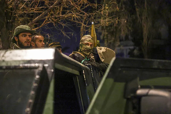 beyaz-saraydan-suriye-aciklamasi-yeniden-teror-ussu-olmamali-1767901019719.jpg Beyaz Saray’dan Suriye açıklaması: “Yeniden terör üssü olmamalı”