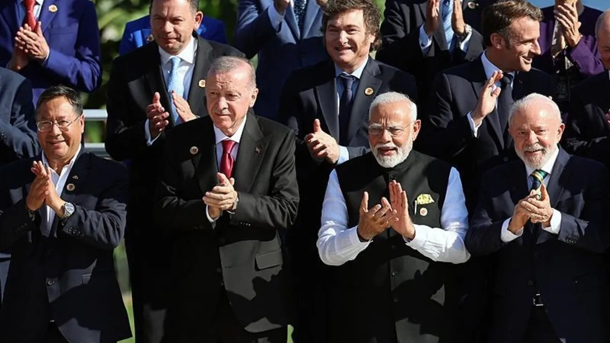 Başkan Erdoğan'dan peş peşe kritik temaslar! Aile fotoğrafı çekimine katıldı