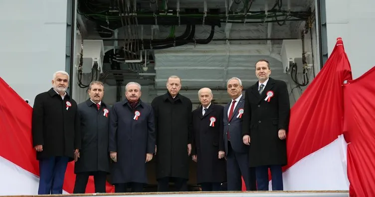 TCG Anadolu için gurur günü! Başkan Erdoğan: Dünyada oyun değiştiren bir ülke olacağız