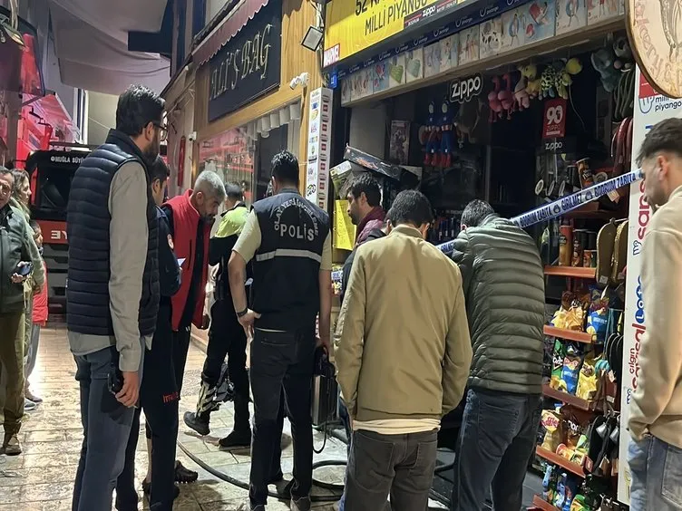 Kardeşine sinirlendi dükkanını yaktı: Yanarak can verdi!