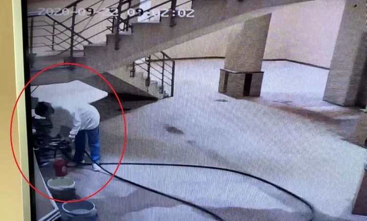 Ankara’da vicdanları sızlatan olay! Öğretim görevlisi kameralara böyle yakalandı!