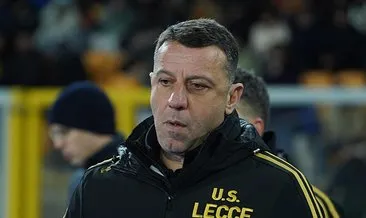Rakip futbolcuya kafa atan Lecce Teknik Direktörü D’Aversa’nın görevine son verildi