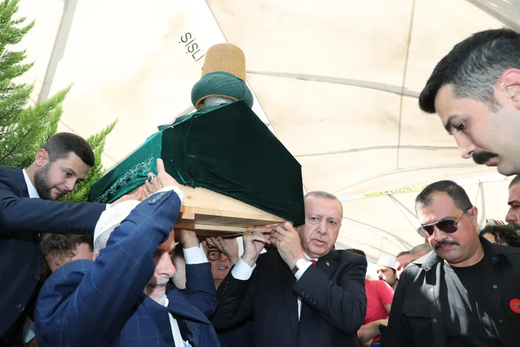 Başkan Erdoğan'dan Prof. Dr. Emin Işık'a son görev