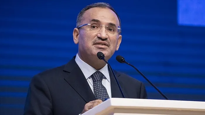 adalet-bakani-bozdagdan-feto-ile-mucadele-aciklamasi-1647678190814.jpg Adalet Bakanı Bekir Bozdağ'dan FETÖ elebaşı Gülen'in iadesiyle ilgili flaş açıklama