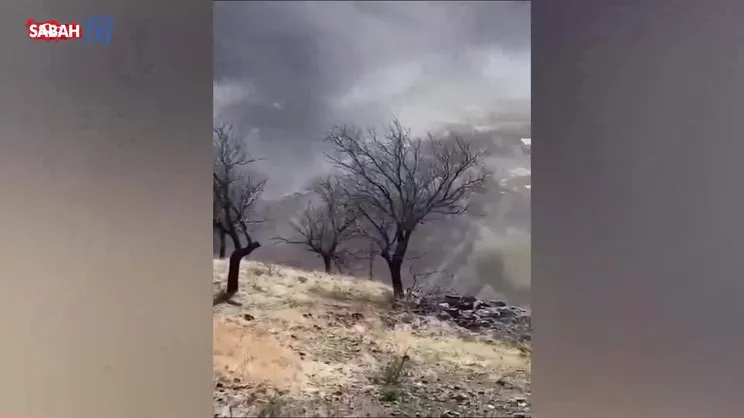 Dağ yerinden oynadı! Deprem anı kamerada | Video