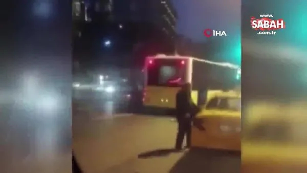 Beyoğlu'nda kadın turisti yola iten taksici yakalandı | Video