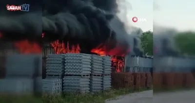 Bursa’da boya deposunda büyük yangın | Video