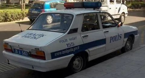 Dünya ülkelerinde kullanılan polis arabaları