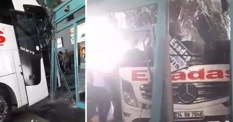 İzmir’de otogarda kaza: Yolcu bekleme alanına çarptı!