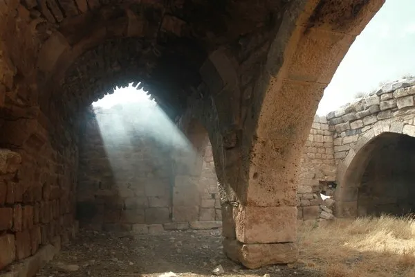 Tarihi Atlas Han turizme kazandırılmayı bekliyor!