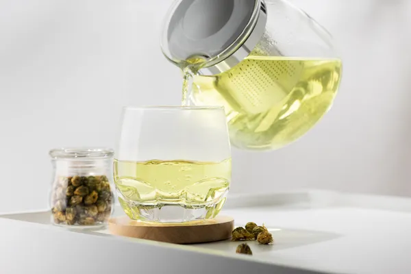 bu-cay-diyabetin-caresi-insulin-direncine-meydan-okuyor-tek-yapmaniz-gereken-yemeklerden-sonra-bir-bardak-1691388417387.jpg
