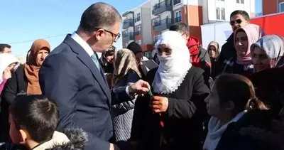 Van’da eşi vefat eden kadınlara yapılan evler teslim edildi #van