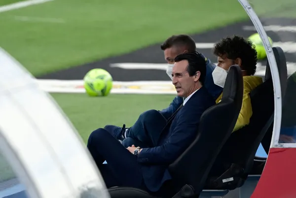villarrealin-hocasi-unai-emery-uefa-avrupa-ligi-rekorunun-pesinde-1621845130414.jpg