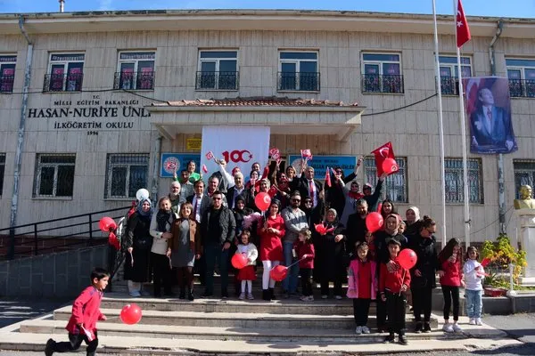 kayseride-cumhuriyet-coskusu-1698574203351.jpg