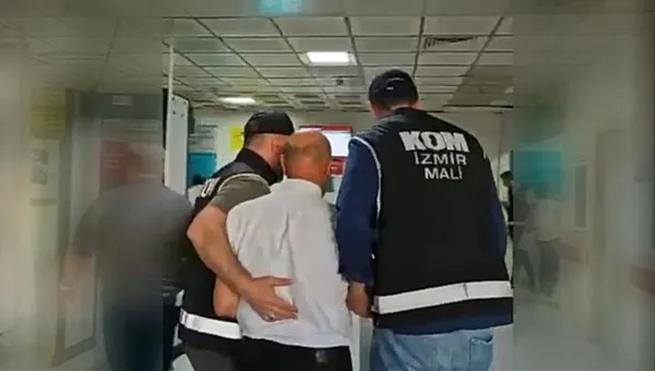 son-dakika-izmir-buyuksehir-belediyesine-yolsuzluk-operasyonunda-sok-detaylar-vurgunu-yaptilar-yunana-kactilar-1751444794254.jpg Son dakika | İzmir Büyükşehir Belediyesi'ne yolsuzluk operasyonunda şok detaylar: Vurgunu yaptılar Yunan'a kaçtılar!