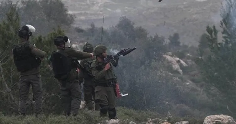İşgalci İsrail askerleri, Batı Şeria’da zeytin fidanı diken Filistinlilere saldırdı