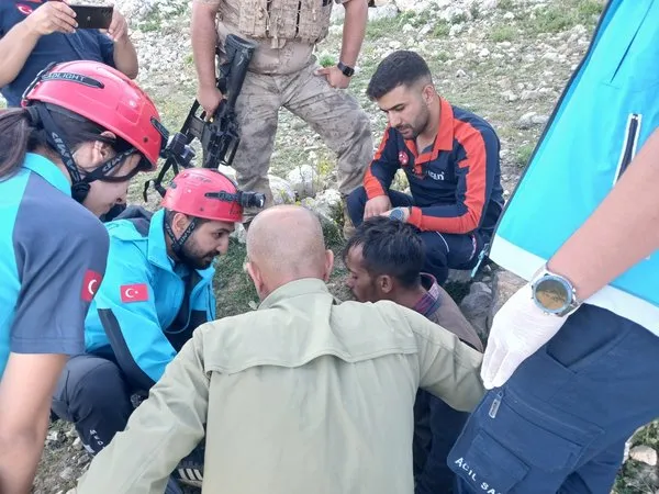 tuncelide-daglik-alanda-dusen-suriyeli-coban-ekipler-tarafindan-bulundu-1750958135117.jpg