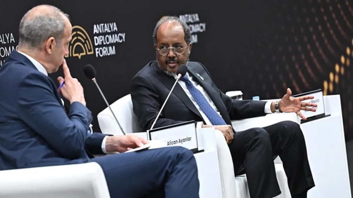Somali Cumhurbaşkanı Mahmud’dan İsrail’e sert tepki: “Egemenliğimize müdahale kabul edilemez!” Somali Cumhurbaşkanı Mahmud’dan İsrail’e sert tepki: “Egemenliğimize müdahale kabul edilemez!”