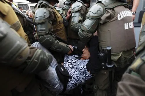 Dünyadan günün fotoğrafları (8 Mart 2012)