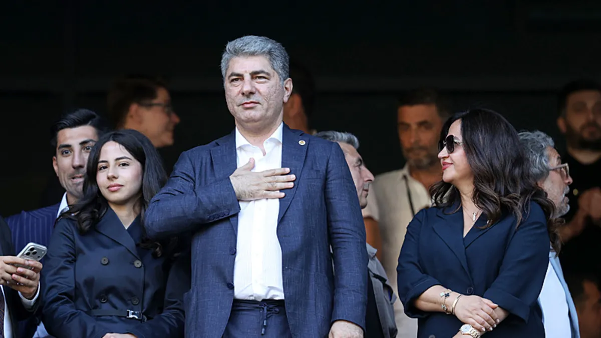 Son dakika haberi: Hakan Safi'den ilk açıklama geldi: "Aziz başkanımızı tebrik ederim"