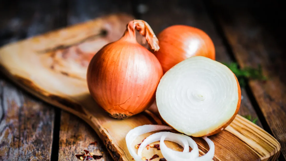Tarih boyunca sofraların yıldızı: Soğan hakkında bilmediğiniz her şey Tarih boyunca sofraların yıldızı: Soğan hakkında bilmediğiniz her şey