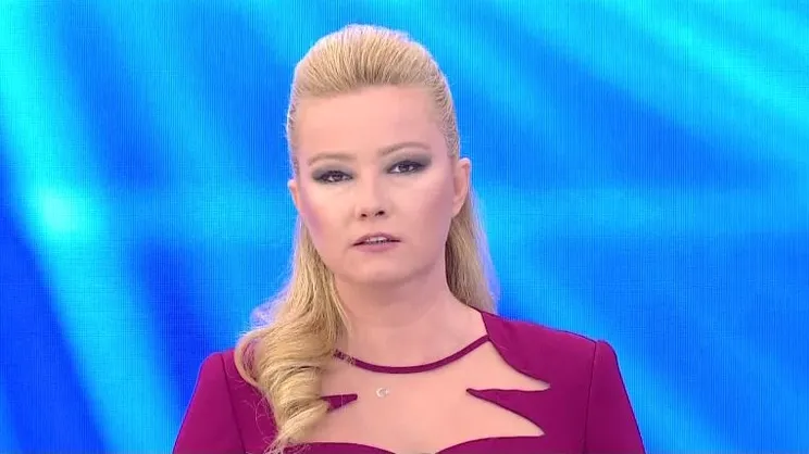 Müge Anlı 4 Kasım 2019 Pazartesi canlı yayını tamamı kesintisiz tek parça izle! 17 yaşındaki kızı kaçıran 60 yaşındaki adam...