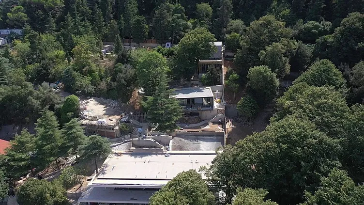 SON DAKİKA: CHP’li İBB görmezden gelmişti! İstanbul Boğazı’ndaki kaçak villa yıkılmaya başlandı