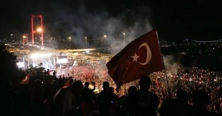 Türk bayraklı, duygu dolu, anlamlı 15 Temmuz Demokrasi Ve Milli Birlik Günü mesajları, sözleri ve fotoğrafları: 15 Temmuz sözleri ve mesajları 2022 yayında!