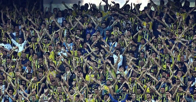 Fenerbahçe tribününde kavga çıktı