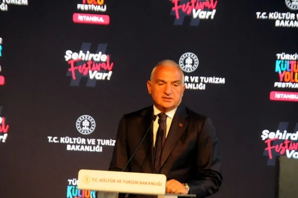 bakan-ersoy-dokuz-gunluk-festival-icin-bu-yil-etkinlik-sayisi-500u-gececek-1727427017580.jpg